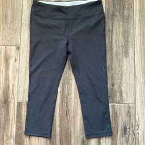 Marika Sport Size L Patterned Capri